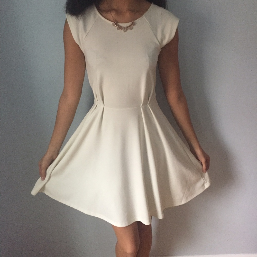 White/Cream dress ✨